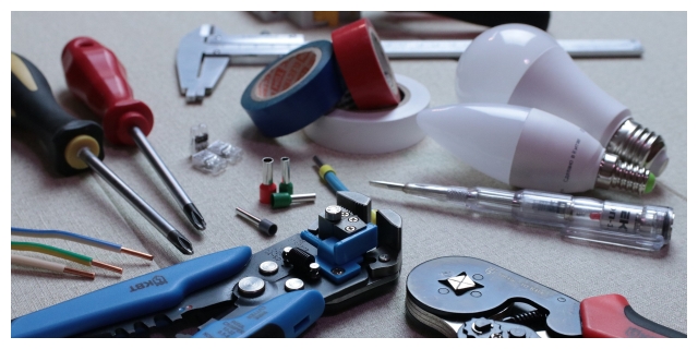 Verschiedene Werkzeuge liegen bereit