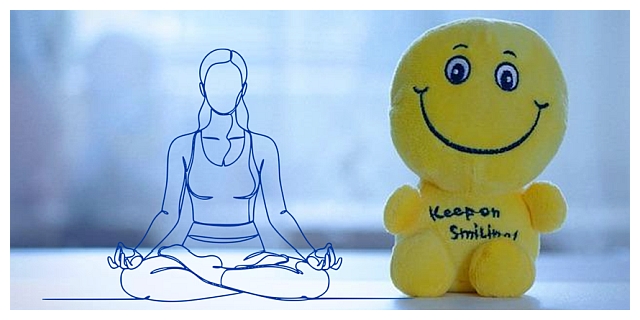 er Frau im Lotussitz neben einem lachenden Smiley.